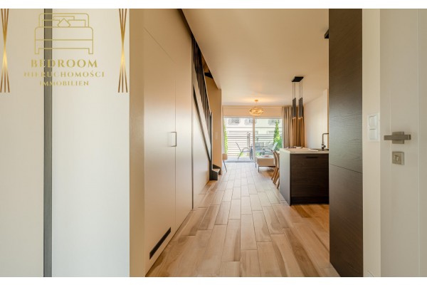 gryficki, Rewal, Warszawska, Apartament z ogr&oacute;dkiem 3 piętrowy przy plaży w Rewalu nad morzem