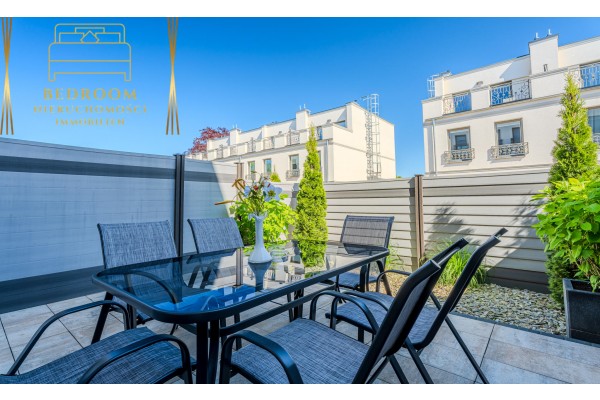 gryficki, Rewal, Warszawska, Apartament z ogr&oacute;dkiem 3 piętrowy przy plaży w Rewalu nad morzem