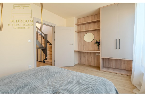 gryficki, Rewal, Warszawska, Apartament z ogr&oacute;dkiem 3 piętrowy przy plaży w Rewalu nad morzem
