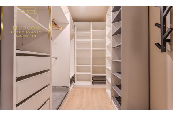 kołobrzeski, Kołobrzeg, Artyleryjska, Penthouse - apartament z dużym tarasem - 4 pokoje na ostatnim piętrze