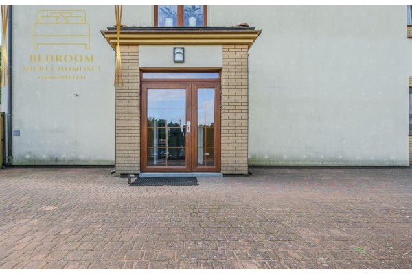 Świnoujście, Karsiborska, Duży dom z potencjałem inwestycyjnym + restauracja i kwiaciarnia