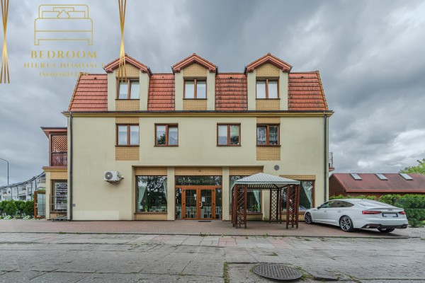 Świnoujście, Karsiborska, Duży dom z potencjałem inwestycyjnym + restauracja i kwiaciarnia