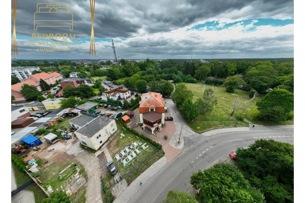 Świnoujście, Karsiborska, Duży dom z potencjałem inwestycyjnym + restauracja i kwiaciarnia
